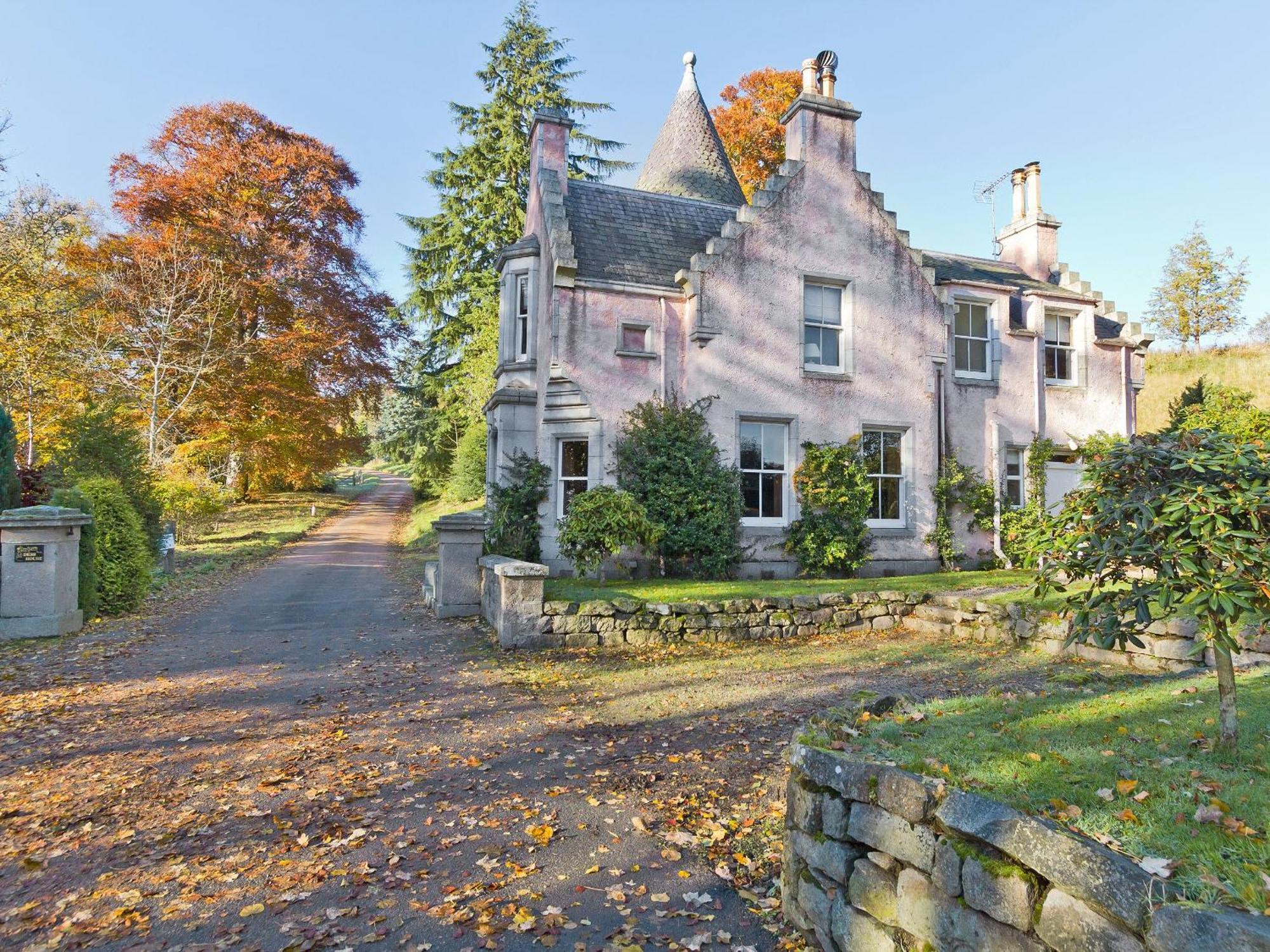 Dess Lodge Kincardine O'Neil Exteriör bild